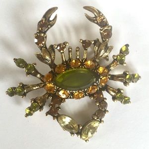 Gorgeous crab brooch* pin. Green and gold colors